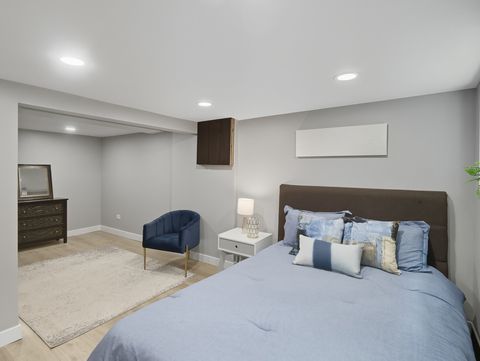 Tiny photo for 8442 S Kingston Avenue, Chicago, IL 60617 (MLS # 12477433)