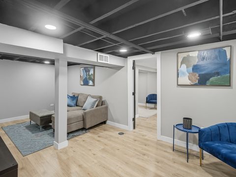 Tiny photo for 8442 S Kingston Avenue, Chicago, IL 60617 (MLS # 12477433)