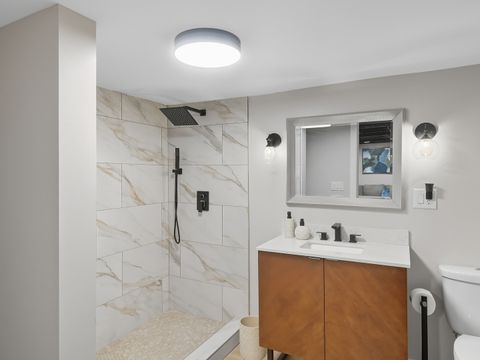 Tiny photo for 8442 S Kingston Avenue, Chicago, IL 60617 (MLS # 12477433)