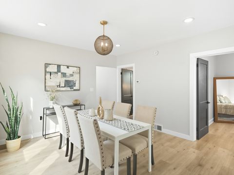 Tiny photo for 8442 S Kingston Avenue, Chicago, IL 60617 (MLS # 12477433)