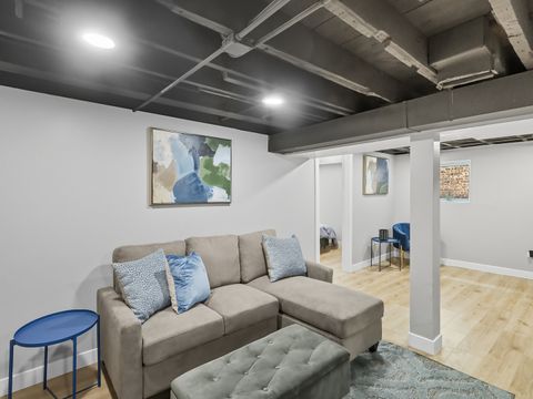 Tiny photo for 8442 S Kingston Avenue, Chicago, IL 60617 (MLS # 12477433)