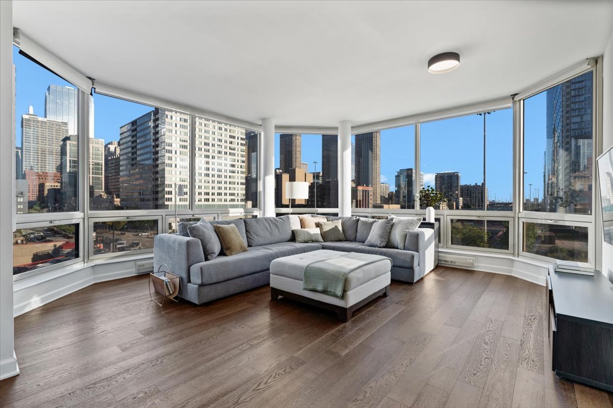 720 W RANDOLPH Street 503