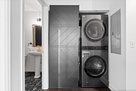 Tiny photo for 720 W RANDOLPH Street #503, Chicago, IL 60661 (MLS # 12620187)