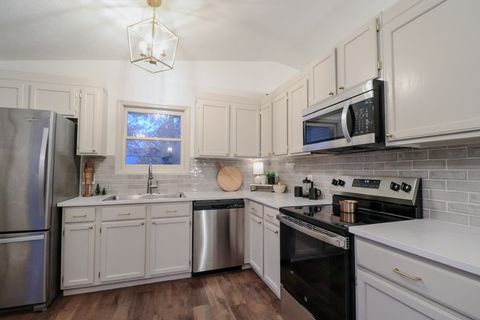 Tiny photo for 9 Timberview Drive, Bloomington, IL 61701 (MLS # 12521206)