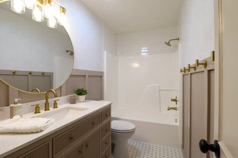 Tiny photo for 9 Timberview Drive, Bloomington, IL 61701 (MLS # 12521206)