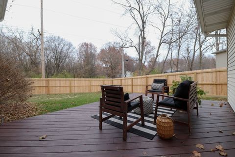 Tiny photo for 9 Timberview Drive, Bloomington, IL 61701 (MLS # 12521206)