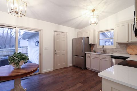 Tiny photo for 9 Timberview Drive, Bloomington, IL 61701 (MLS # 12521206)