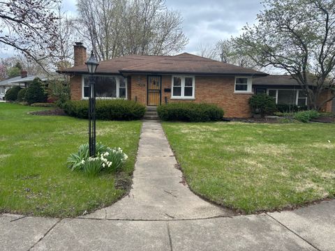 Photo of 16083 School Street, South Holland, IL 60473 (MLS # 12344466)