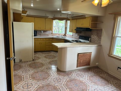 Tiny photo for 16083 School Street, South Holland, IL 60473 (MLS # 12344466)