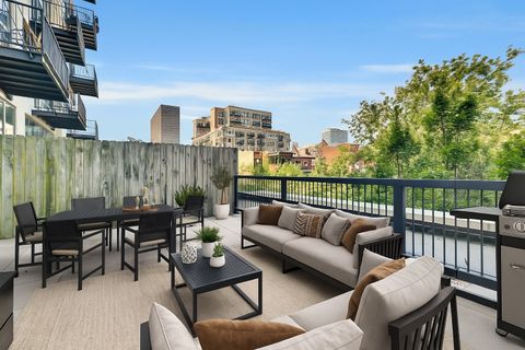 Tiny photo for 320 E 21st Street #204, Chicago, IL 60616 (MLS # 12455090)