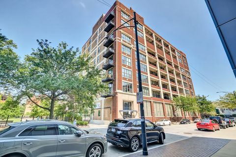 Photo of 320 E 21st Street #204, Chicago, IL 60616 (MLS # 12455090) Photo of 320 E 21st Street #204, Chicago, IL 60616 (MLS # 12455090)