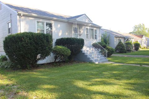 Tiny photo for 15035 Harding Avenue, Midlothian, IL 60445 (MLS # 12538877)