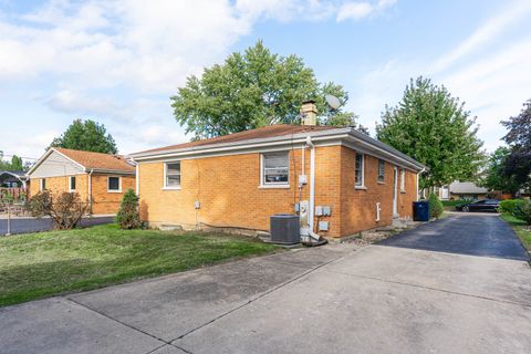 Tiny photo for 358 N Craig Place, Lombard, IL 60148 (MLS # 12480279)