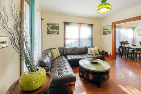 Tiny photo for 149 S Gladstone Avenue, Aurora, IL 60506 (MLS # 12515106)