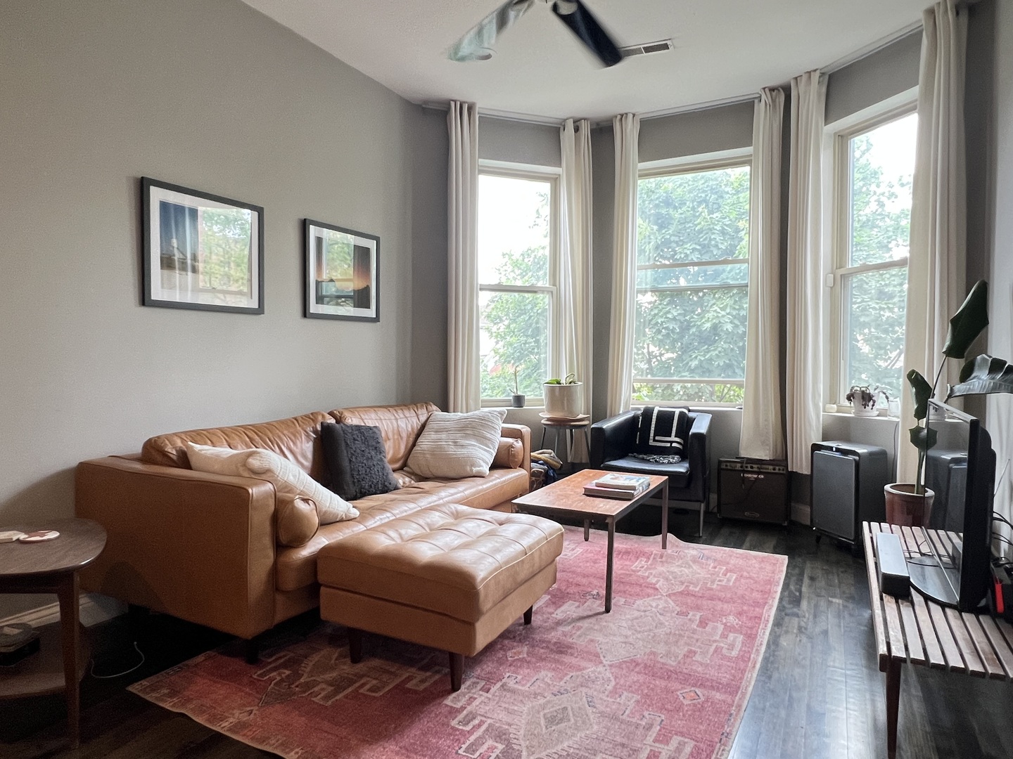 925 N mozart Street 2F