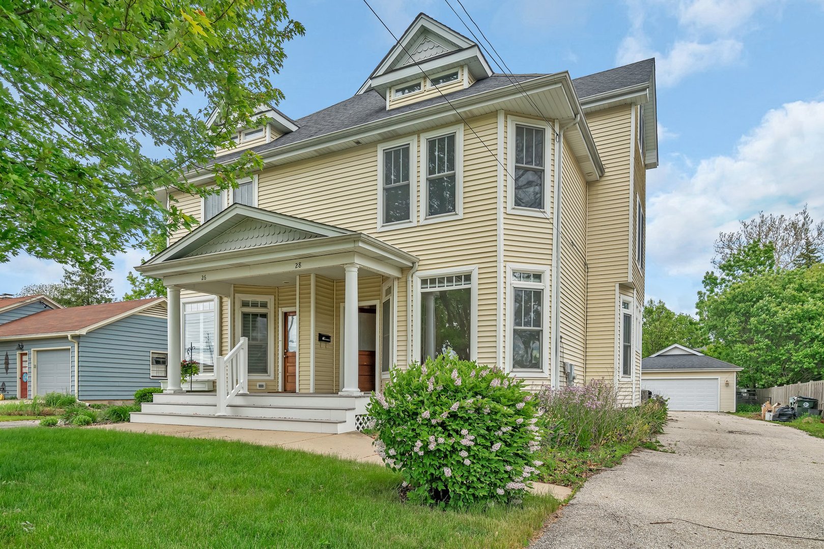 28 S Van Nortwick Avenue