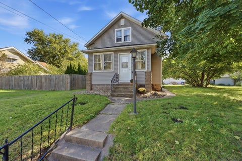 Photo of 2526 4th Street, Moline, IL 61265 (MLS # 12778892)
