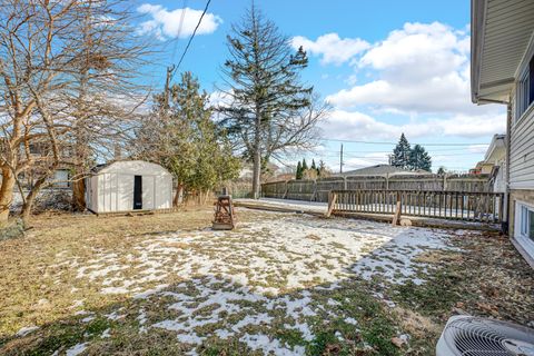 Tiny photo for 9523 S Kostner Avenue, Oak Lawn, IL 60453 (MLS # 12590146)