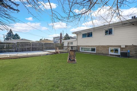 Tiny photo for 9523 S Kostner Avenue, Oak Lawn, IL 60453 (MLS # 12590146)