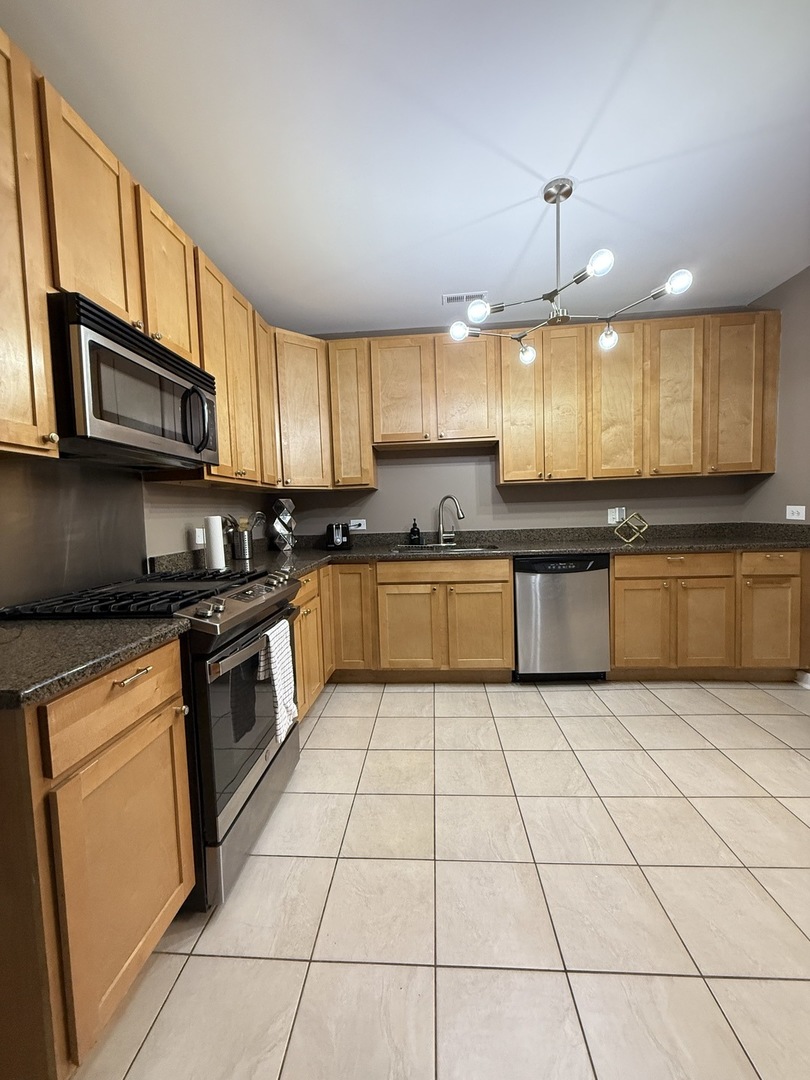 2620 W North Avenue 2