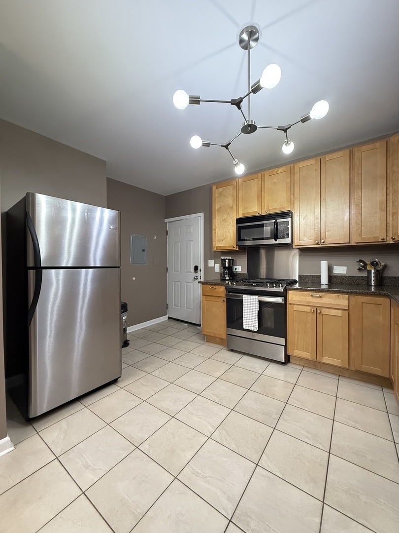 2620 W North Avenue 2