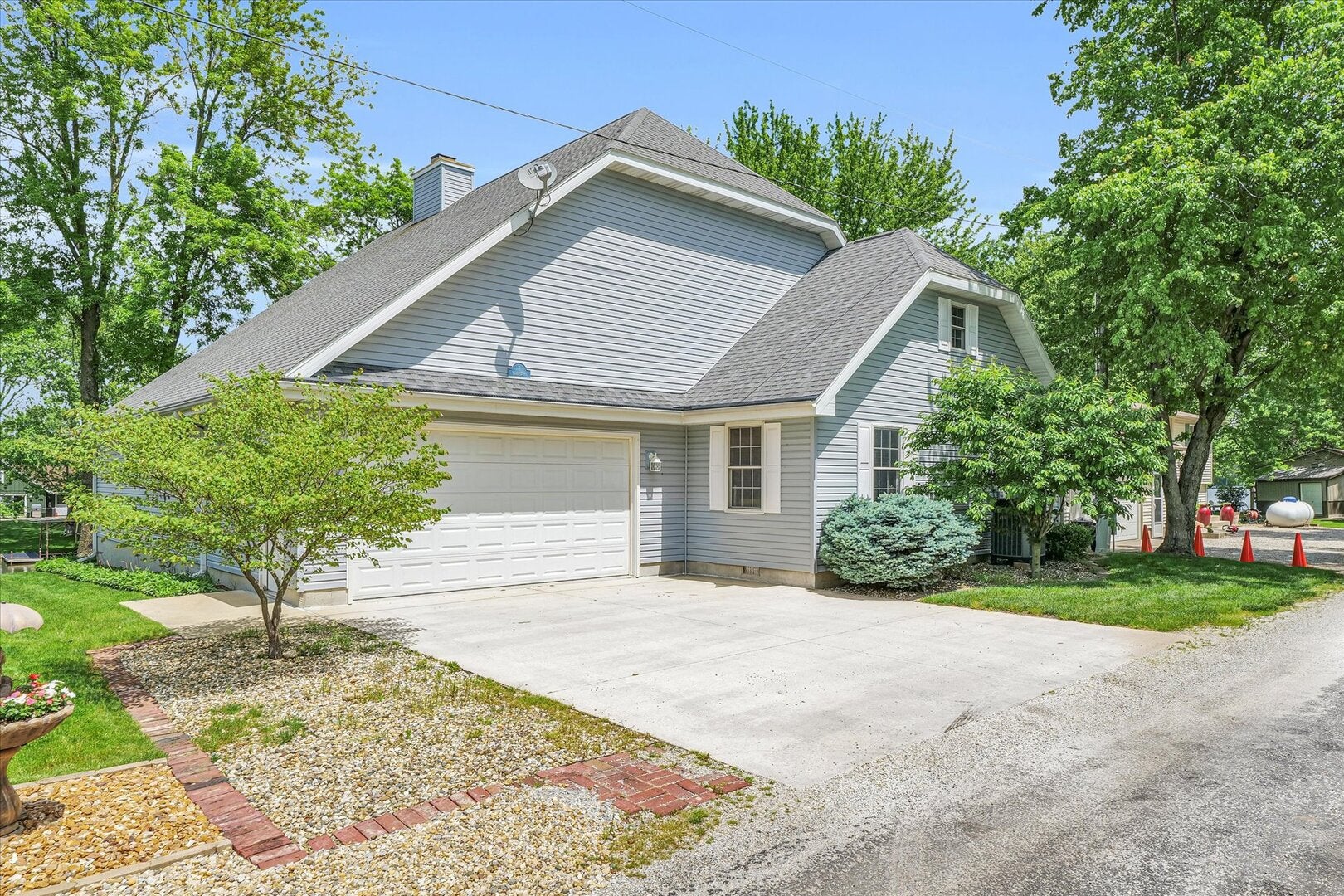 7 Prahls Drive
