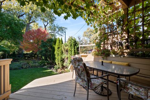 Tiny photo for 5228 N Virginia Avenue, Chicago, IL 60625 (MLS # 12509842)