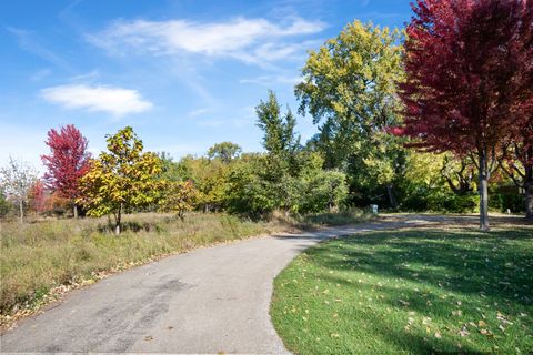 Tiny photo for 5228 N Virginia Avenue, Chicago, IL 60625 (MLS # 12509842)