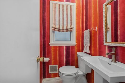 Tiny photo for 5228 N Virginia Avenue, Chicago, IL 60625 (MLS # 12509842)