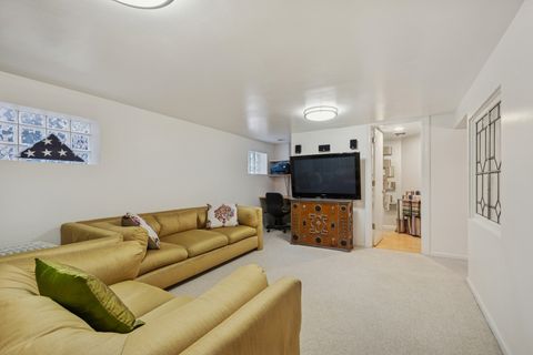 Tiny photo for 5228 N Virginia Avenue, Chicago, IL 60625 (MLS # 12509842)