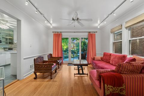 Tiny photo for 5228 N Virginia Avenue, Chicago, IL 60625 (MLS # 12509842)