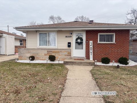 16229 Marshfield Avenue Markham IL 60428