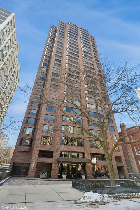 Photo of 1410 N State Parkway #18B, Chicago, IL 60610 (MLS # 12419306)
