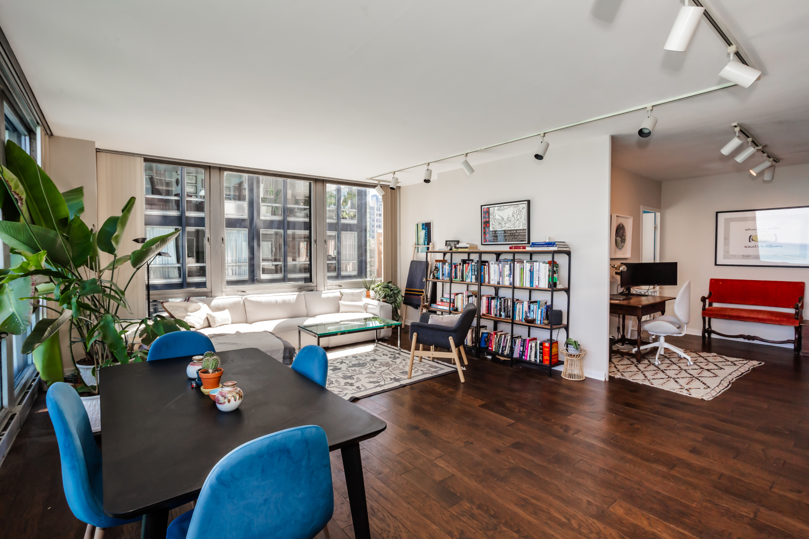 880 N LAKE SHORE Drive 17D
