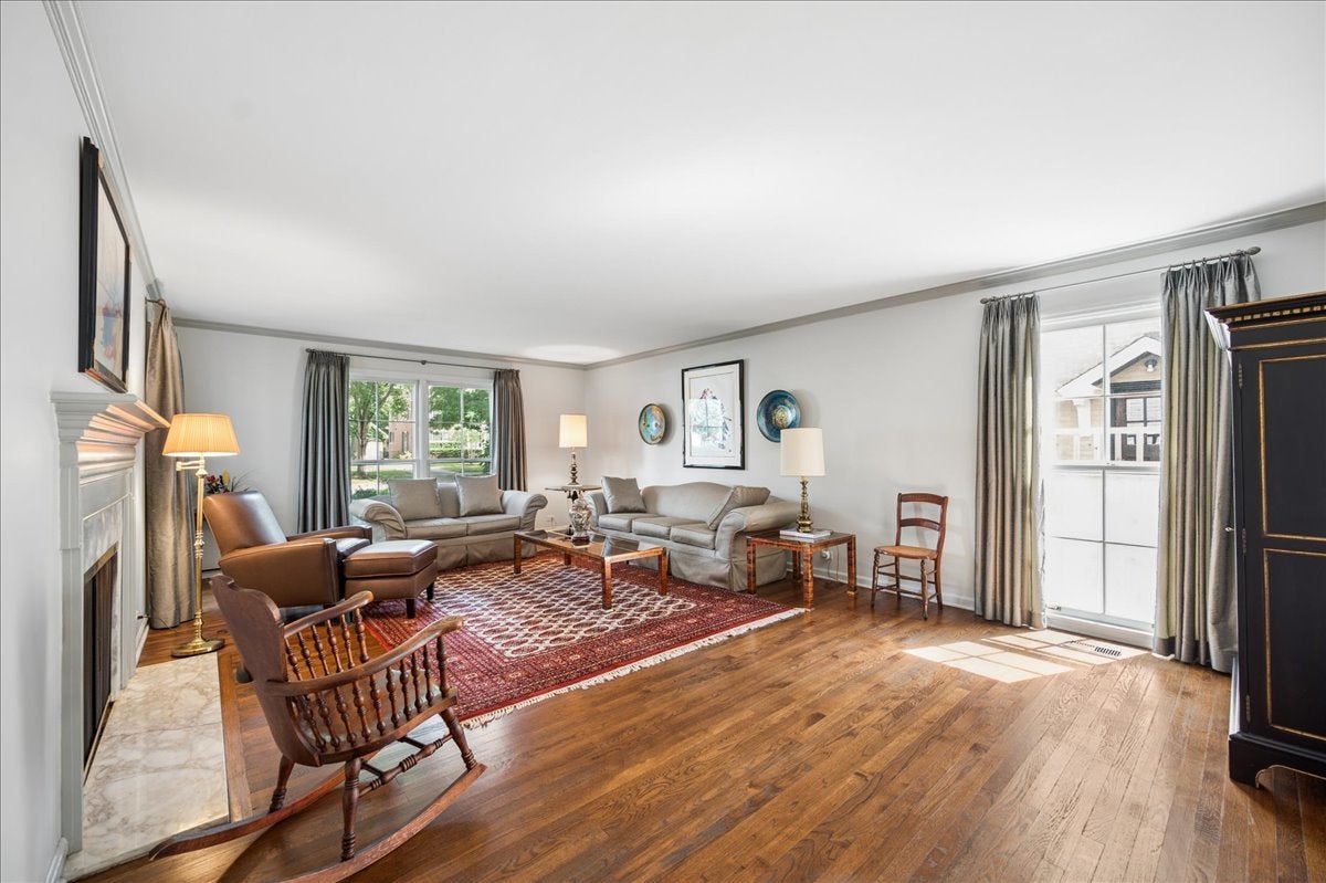 2448 Central Park Avenue