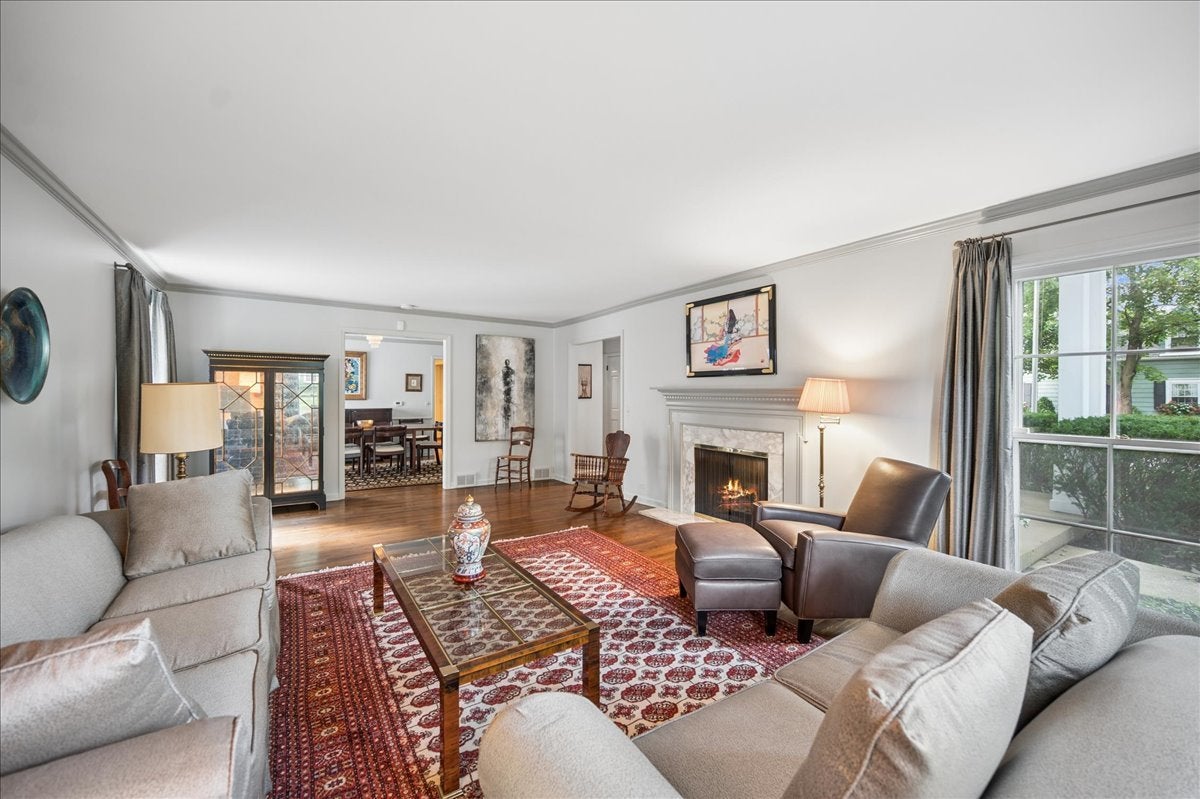 2448 Central Park Avenue