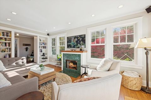 Tiny photo for 1570 Ashland Avenue, Evanston, IL 60201 (MLS # 12515051)