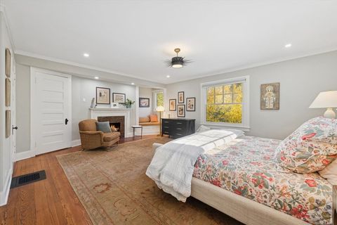 Tiny photo for 1570 Ashland Avenue, Evanston, IL 60201 (MLS # 12515051)