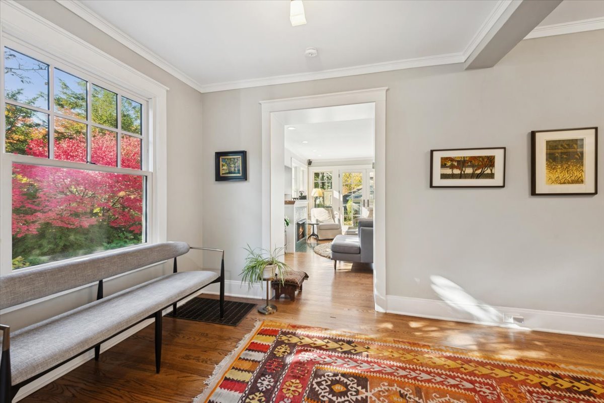 Evanston, Illinois 60201, United States, 5 Bedrooms Bedrooms, ,5 BathroomsBathrooms,Residential,Active,243348