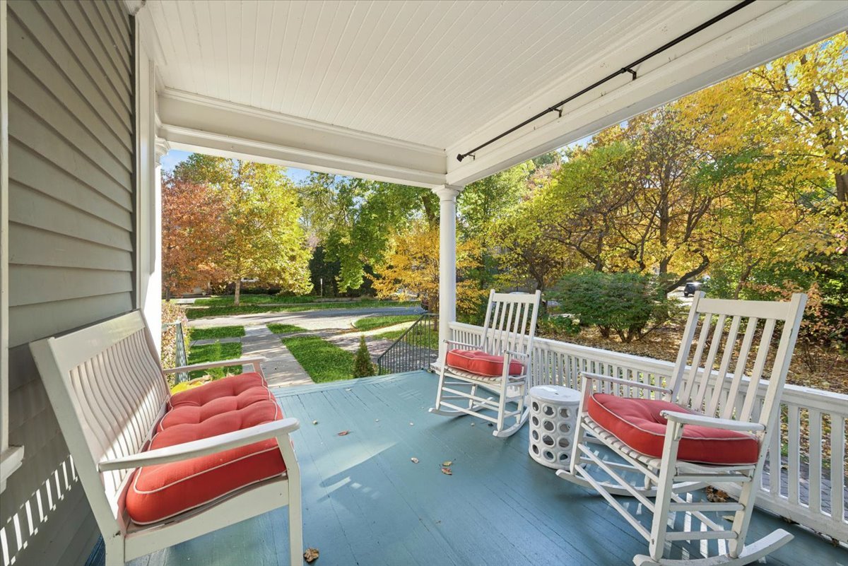 Evanston, Illinois 60201, United States, 5 Bedrooms Bedrooms, ,5 BathroomsBathrooms,Residential,Active,243348