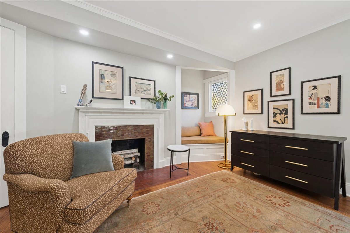 Evanston, Illinois 60201, United States, 5 Bedrooms Bedrooms, ,5 BathroomsBathrooms,Residential,Active,243348