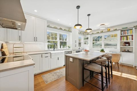 Tiny photo for 1570 Ashland Avenue, Evanston, IL 60201 (MLS # 12515051)