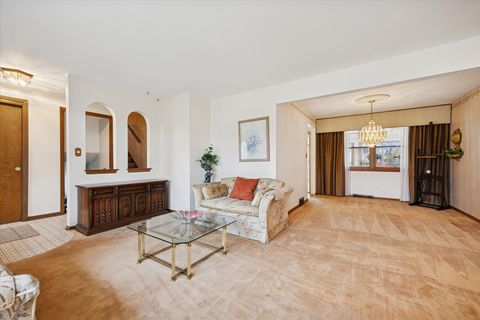 Tiny photo for 9S215 Florence Avenue, Downers Grove, IL 60516 (MLS # 12525052)