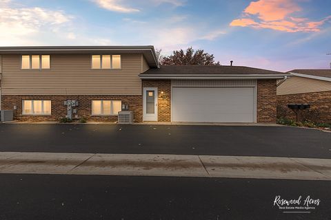 Tiny photo for 7320 W 155th Street, Orland Park, IL 60462 (MLS # 12522836)