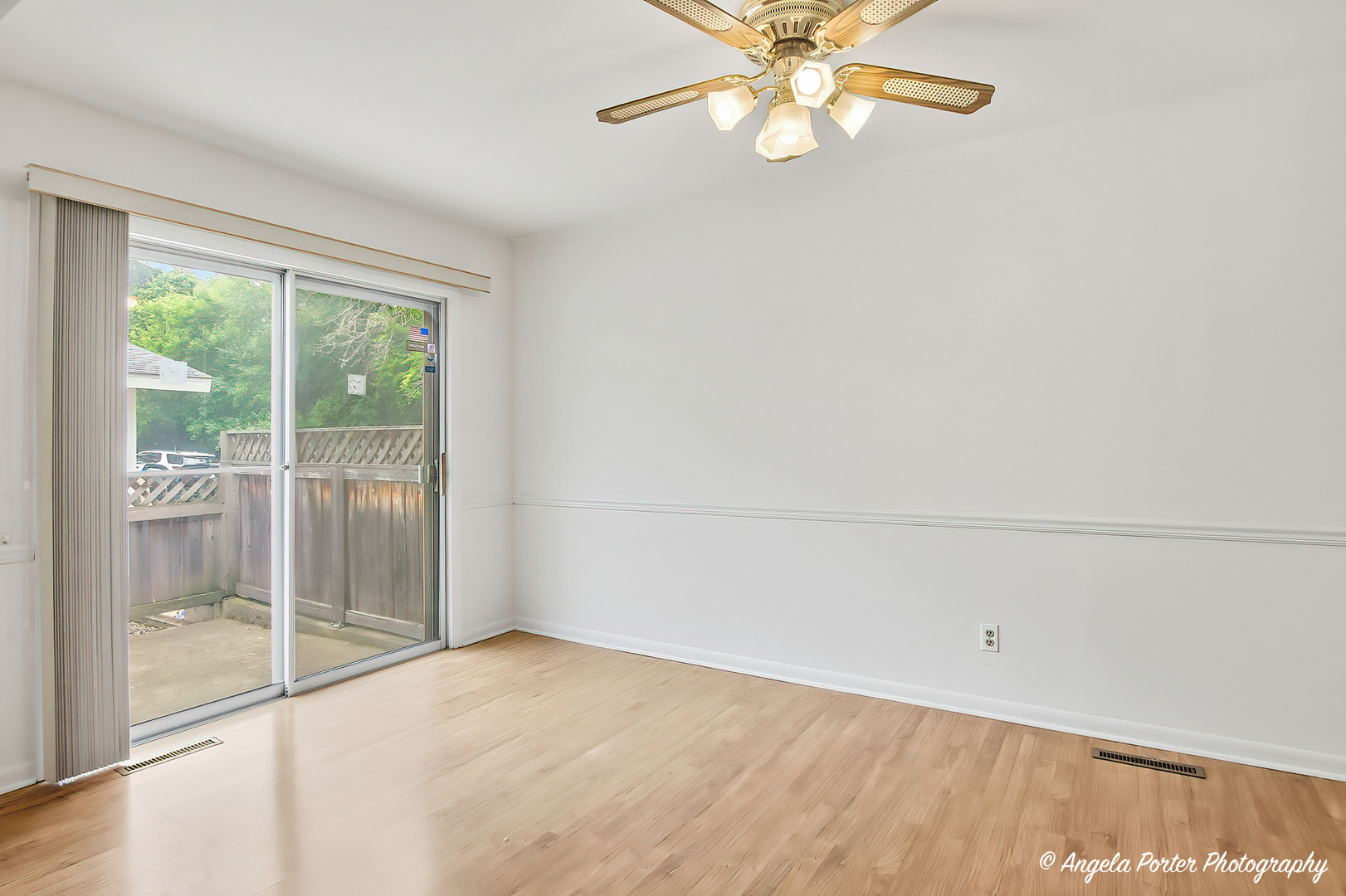 915 Royal Drive 4