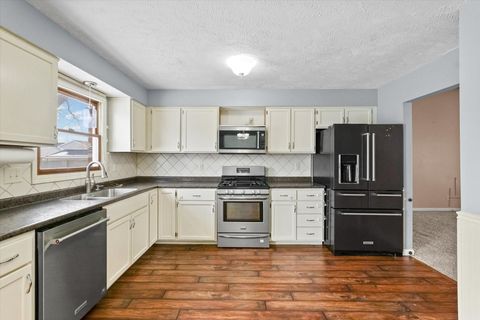 Tiny photo for 610 Sherwood Drive, St. Joseph, IL 61873 (MLS # 12517074)