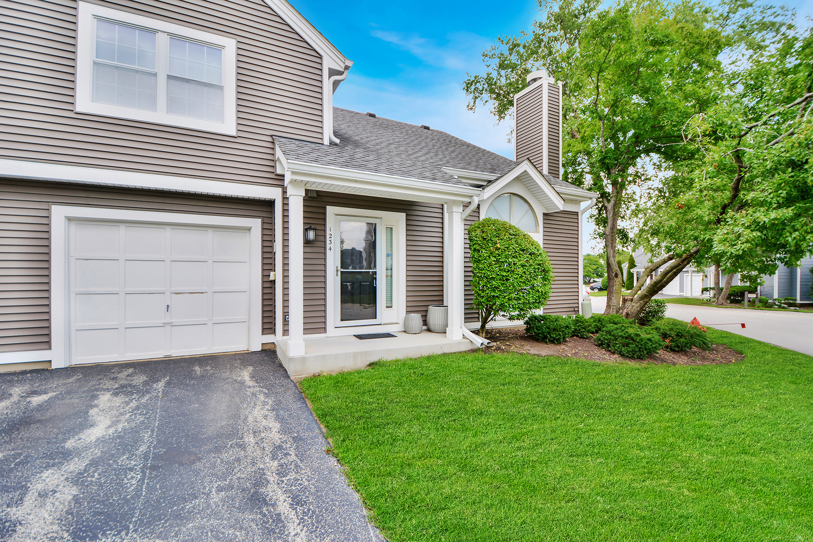 1234 N Knollwood Drive