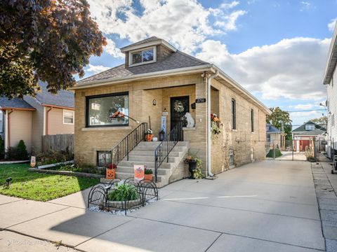 Photo of 2710 N 74th Avenue N, Elmwood Park, IL 60707 (MLS # 12526389)