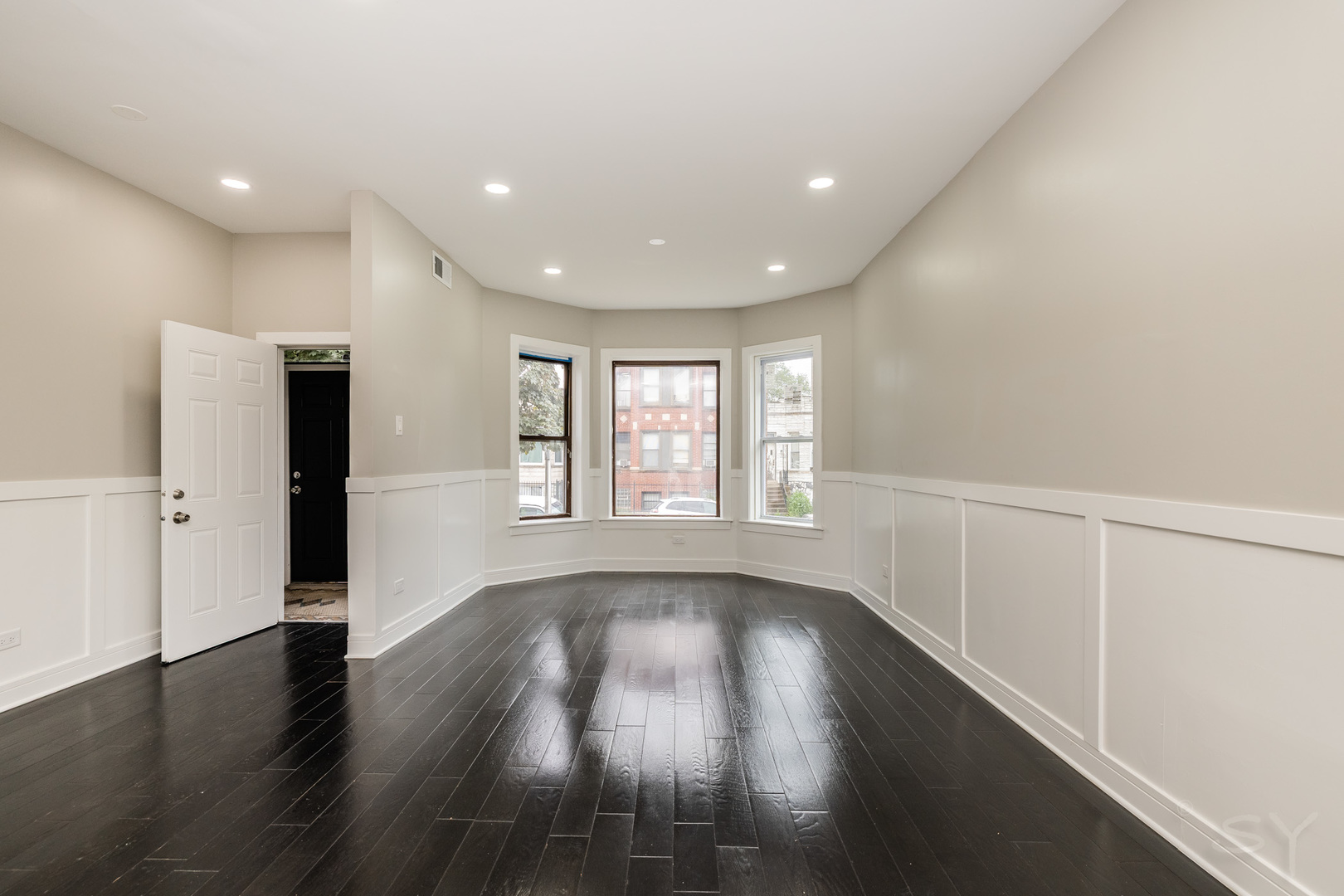 3651 W Grenshaw Street