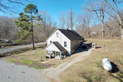 Tiny photo for 342 Bassett Road, Elizabethtown, IL 62931 (MLS # 100000561)